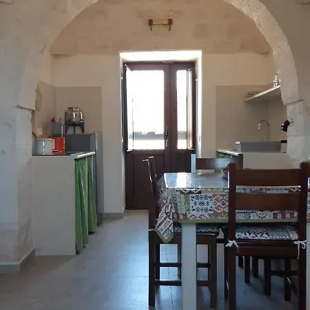 Pietra d'angolo Locorotondo Esterno foto